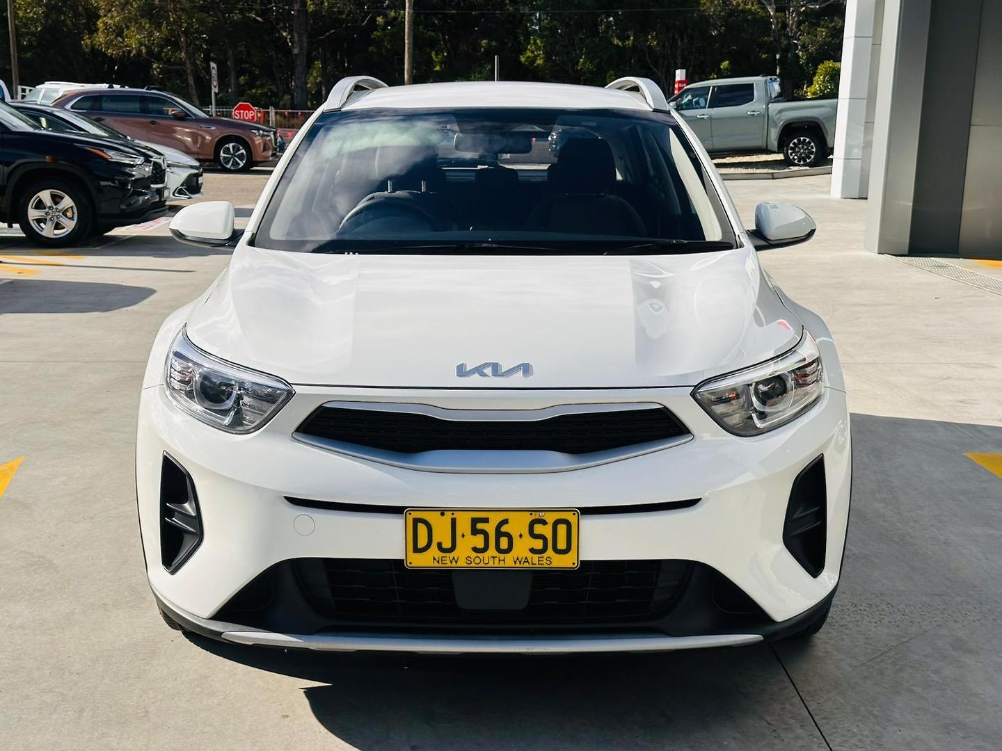 2023 Kia Stonic S in Snow White Pearl (Swp)