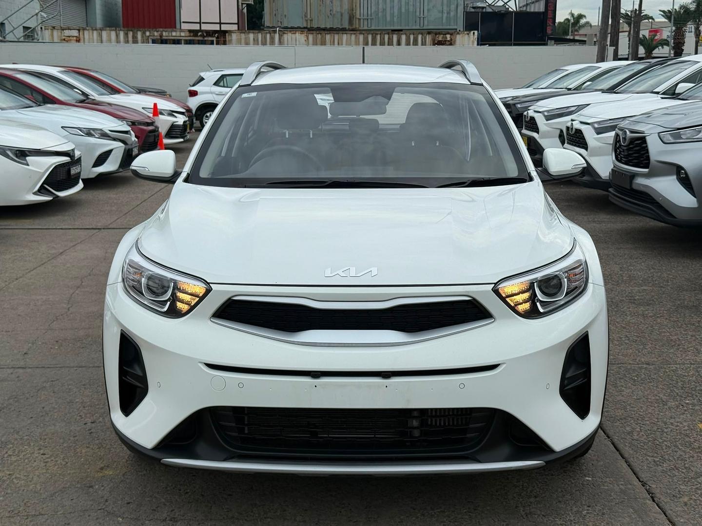 2024 Kia Stonic S in Snow White Pearl (Swp)