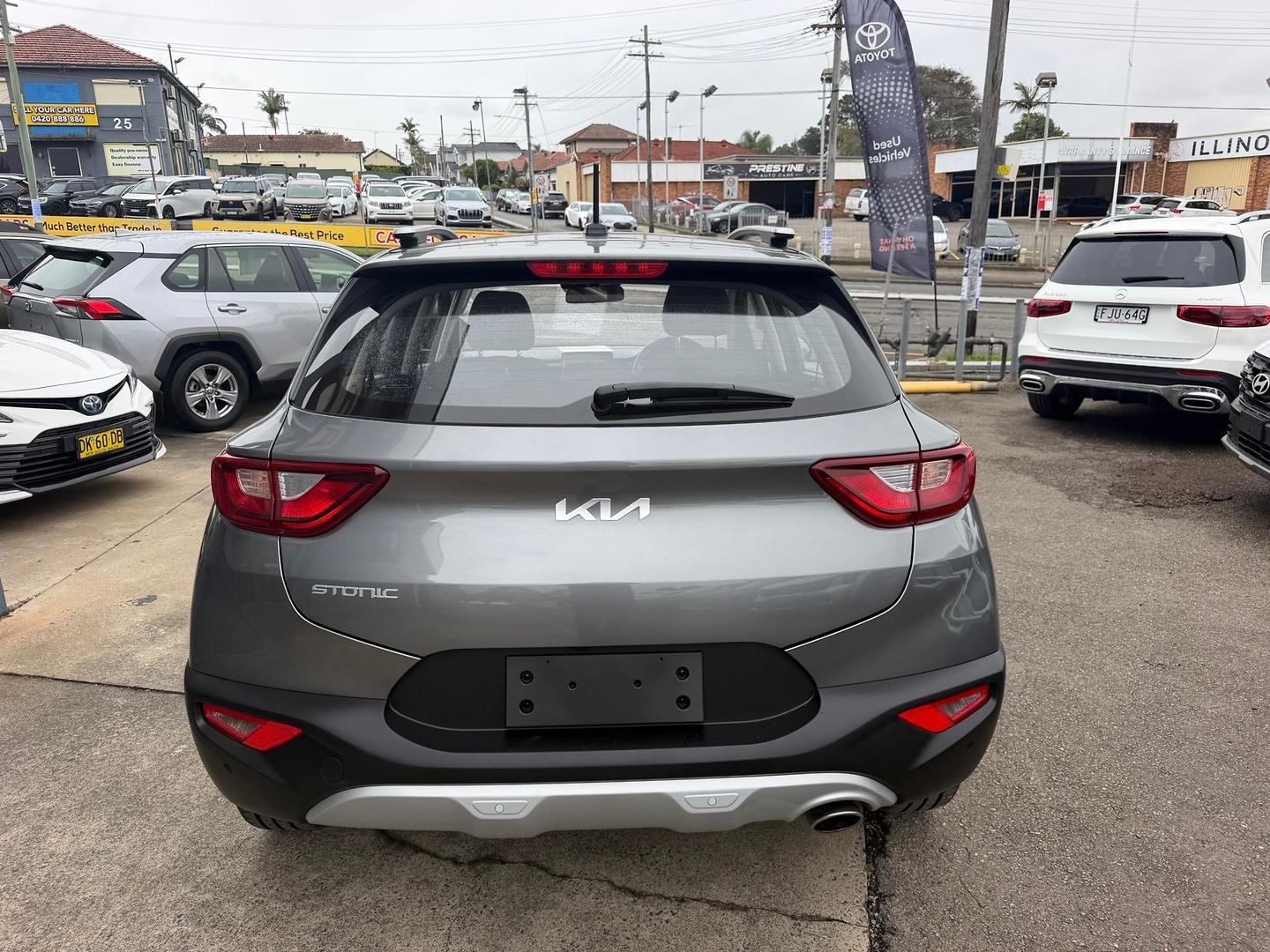 2025 Kia Stonic S in Astro Grey (M7g)
