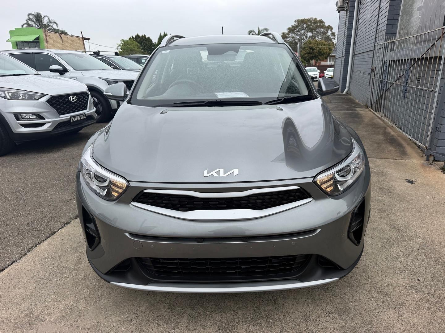 2025 Kia Stonic S in Astro Grey (M7g)