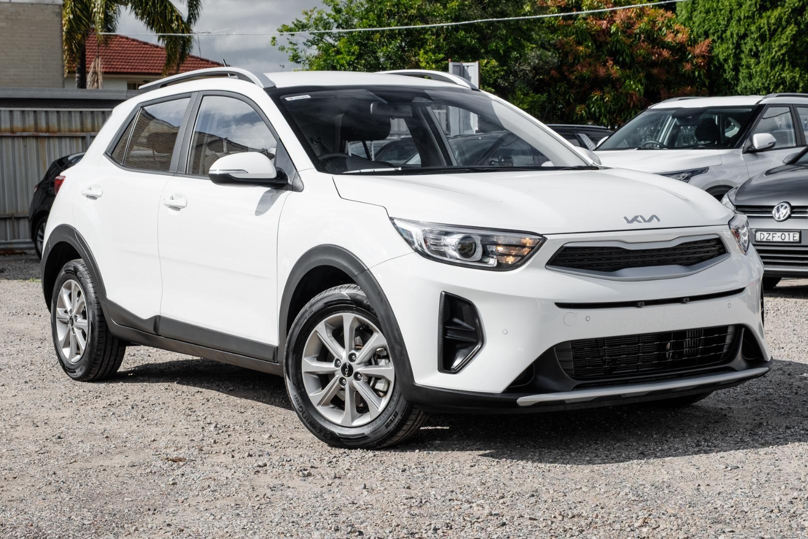 2025 Kia Stonic S in Clear White (Ud)