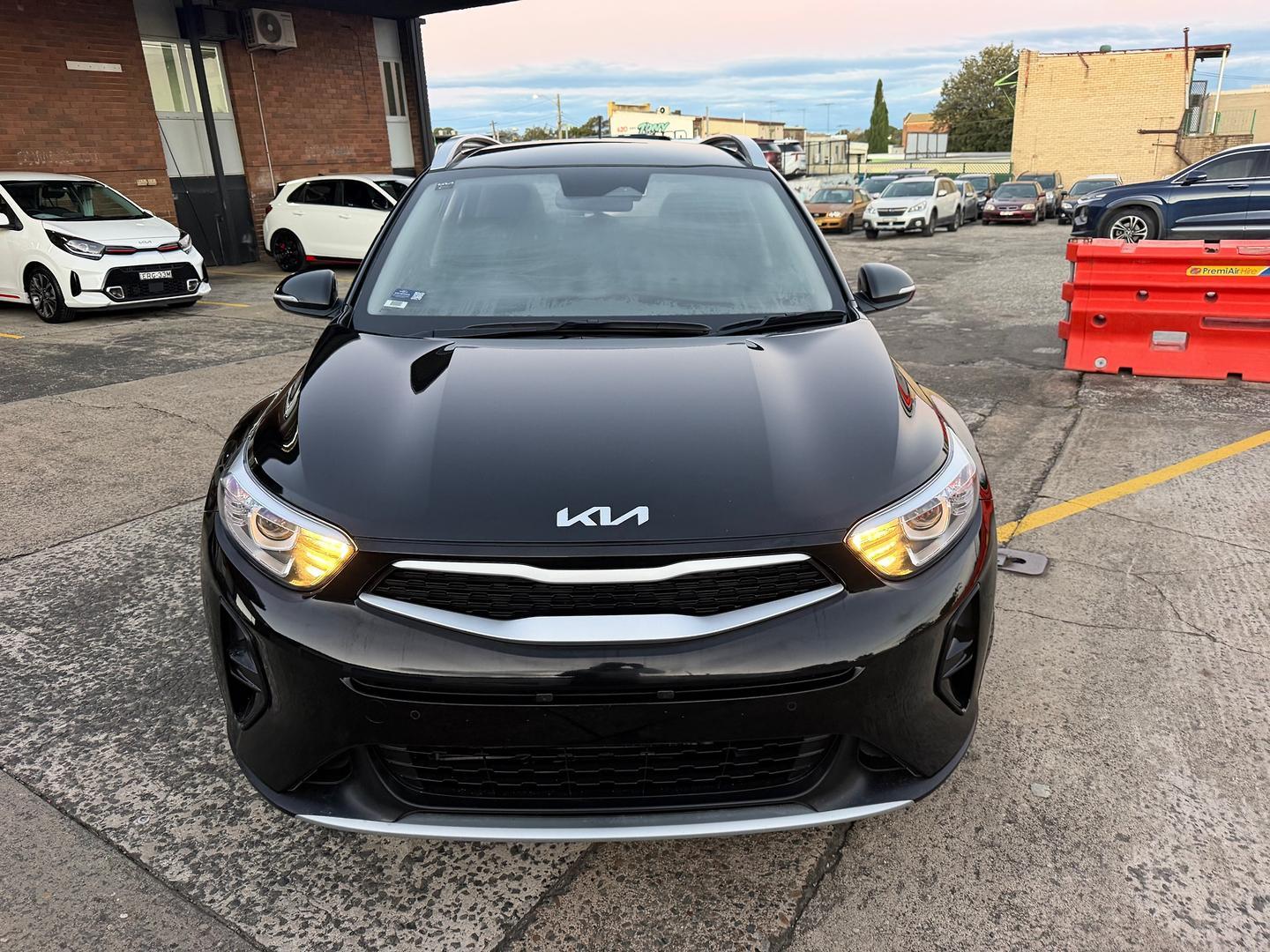 2024 Kia Stonic S in Aurora Black Pearl (Abp)