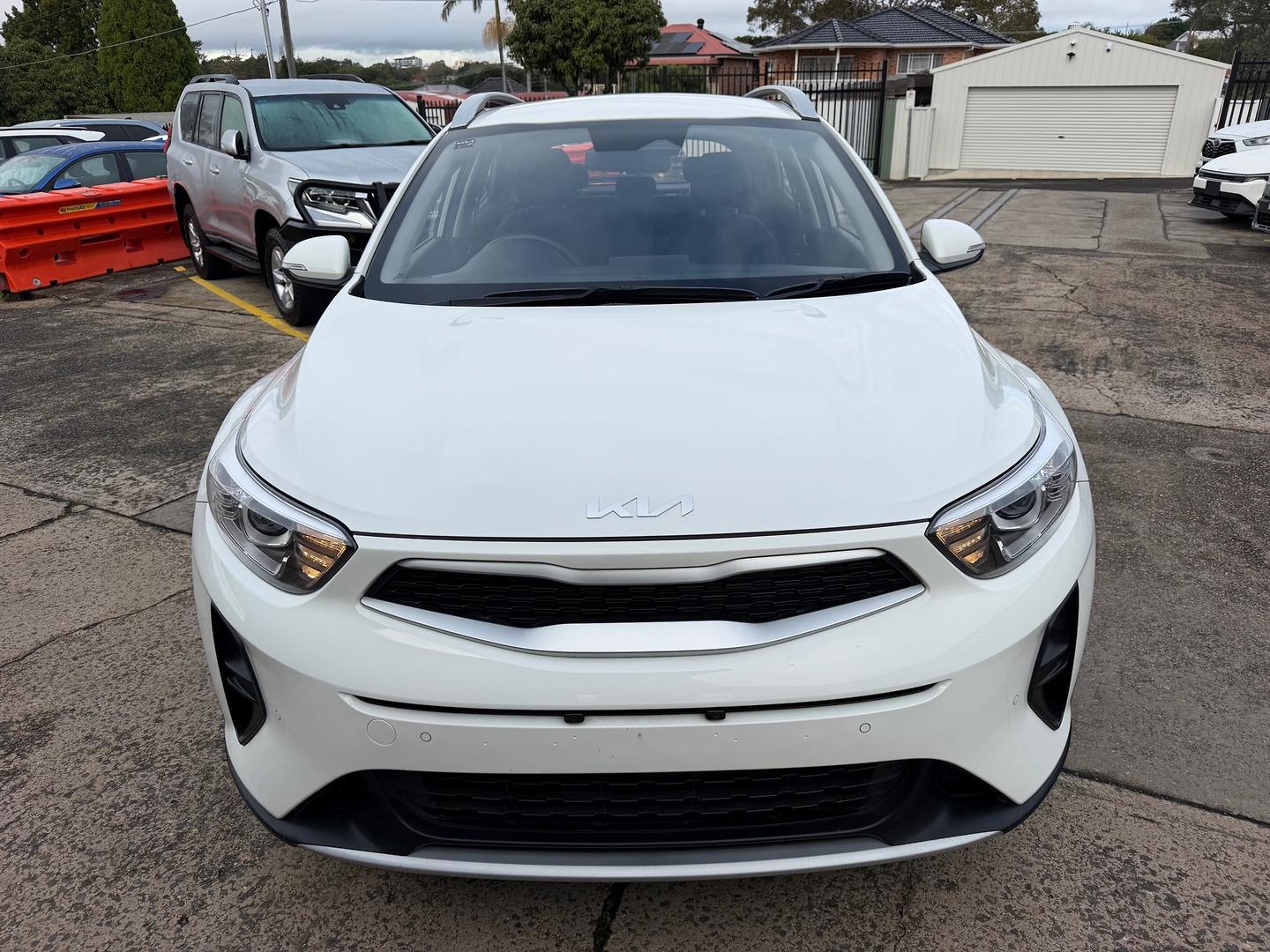 2024 Kia Stonic S in Snow White Pearl (Swp)