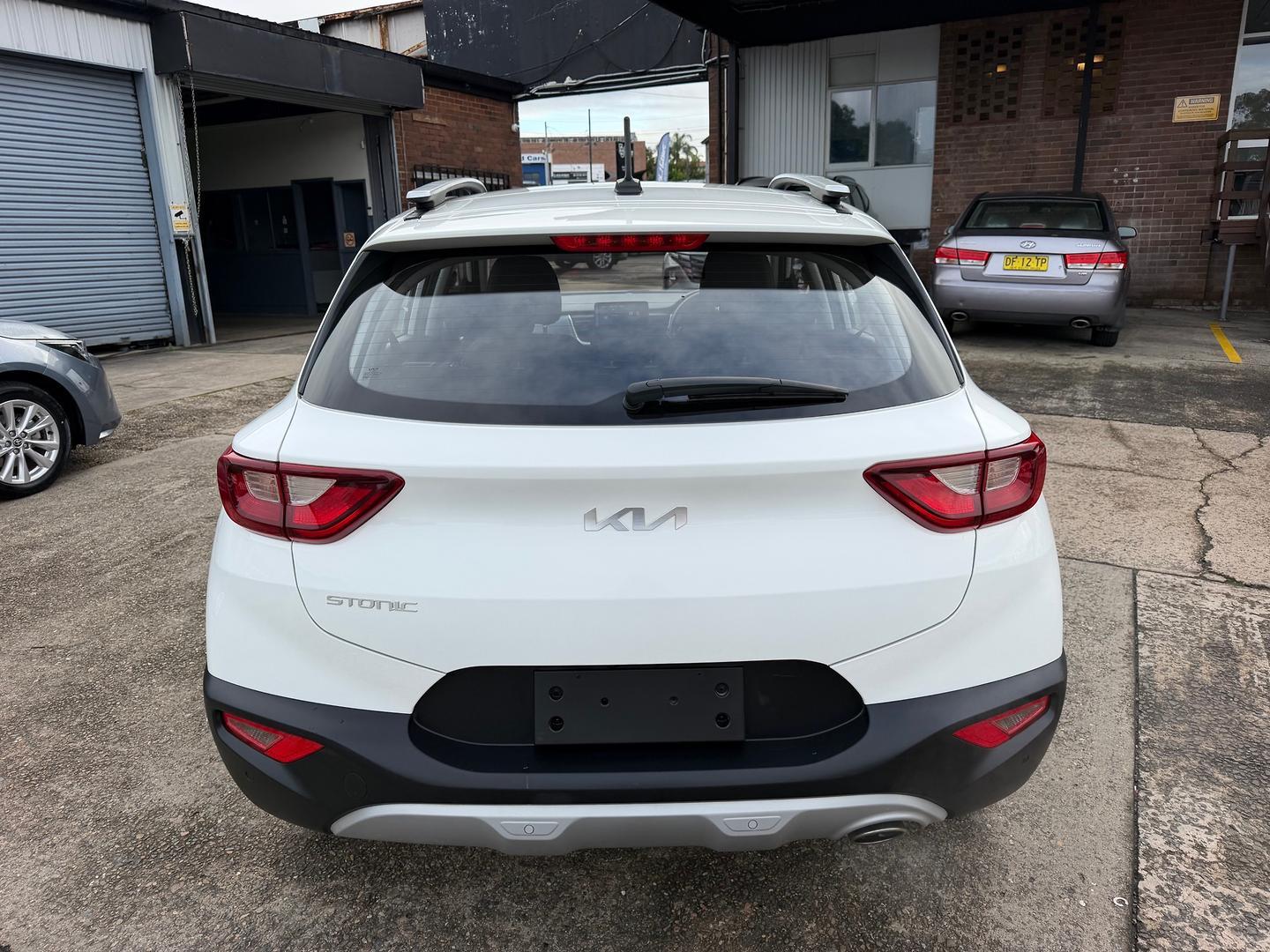 2024 Kia Stonic S in Snow White Pearl (Swp)