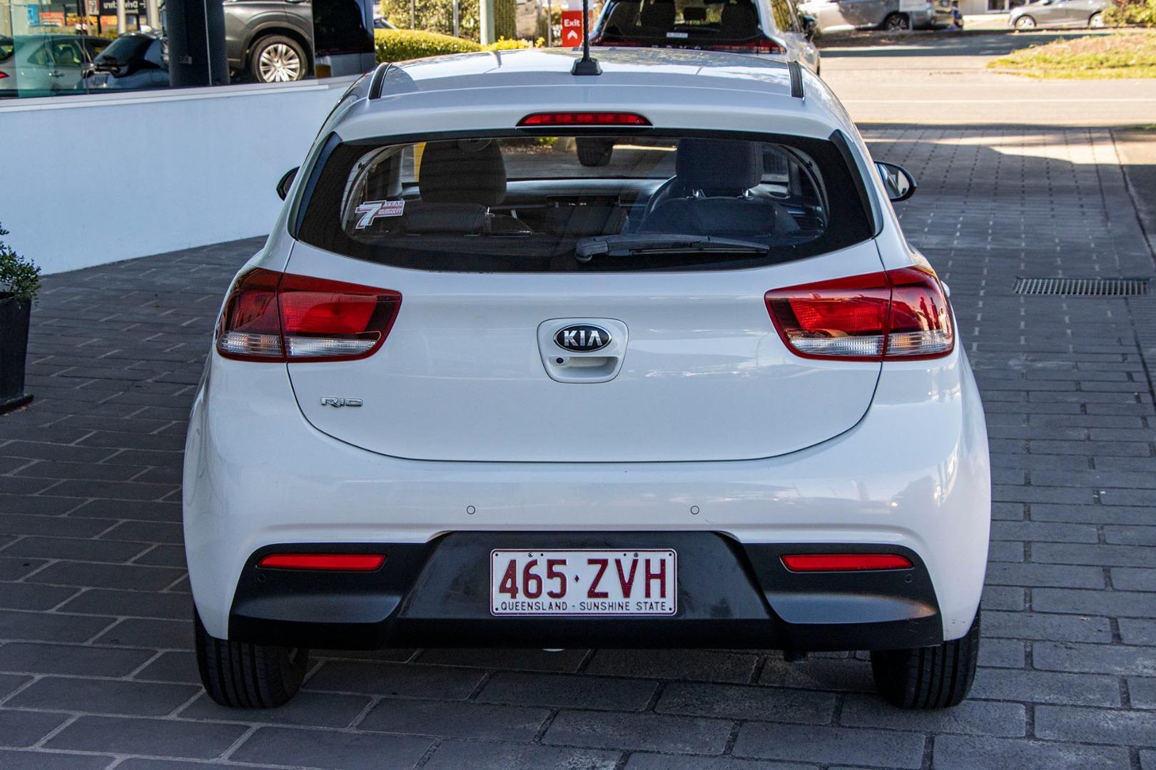 2019 Kia Rio S in White