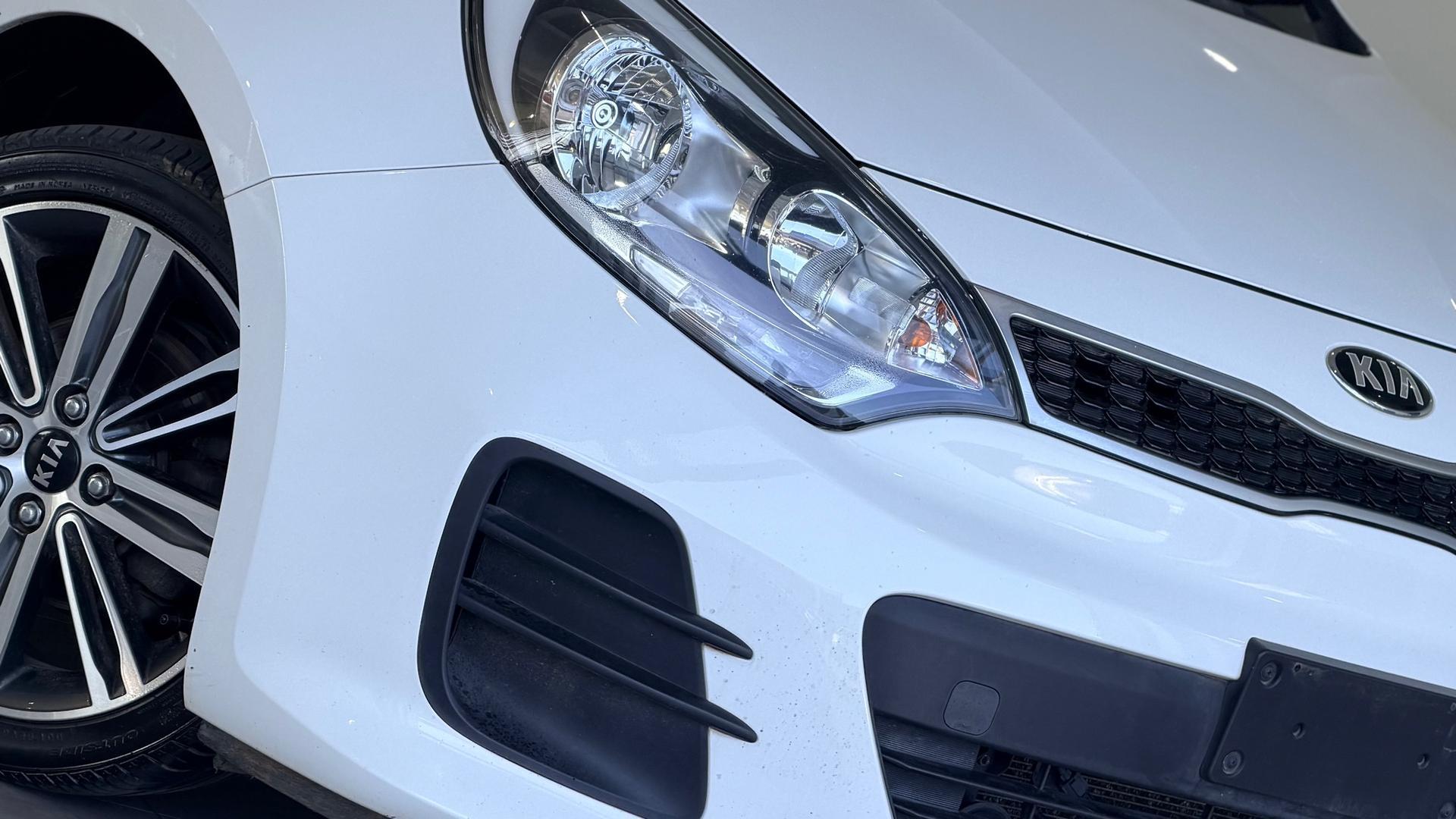 2016 Kia Rio S in White
