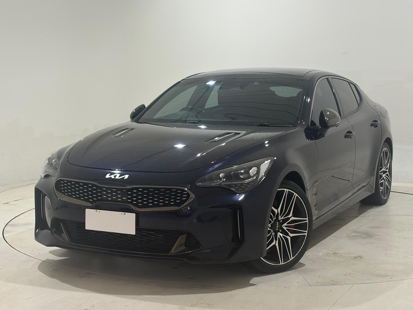 2022 Kia Stinger GT in Blue