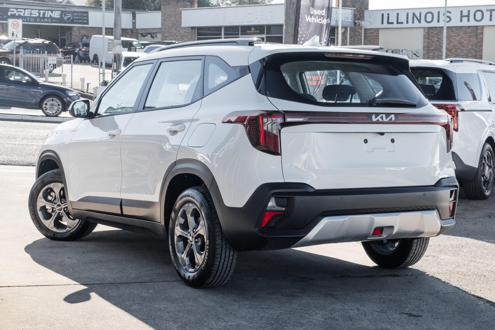 2025 Kia Seltos S in Snow White Pearl (Swp)