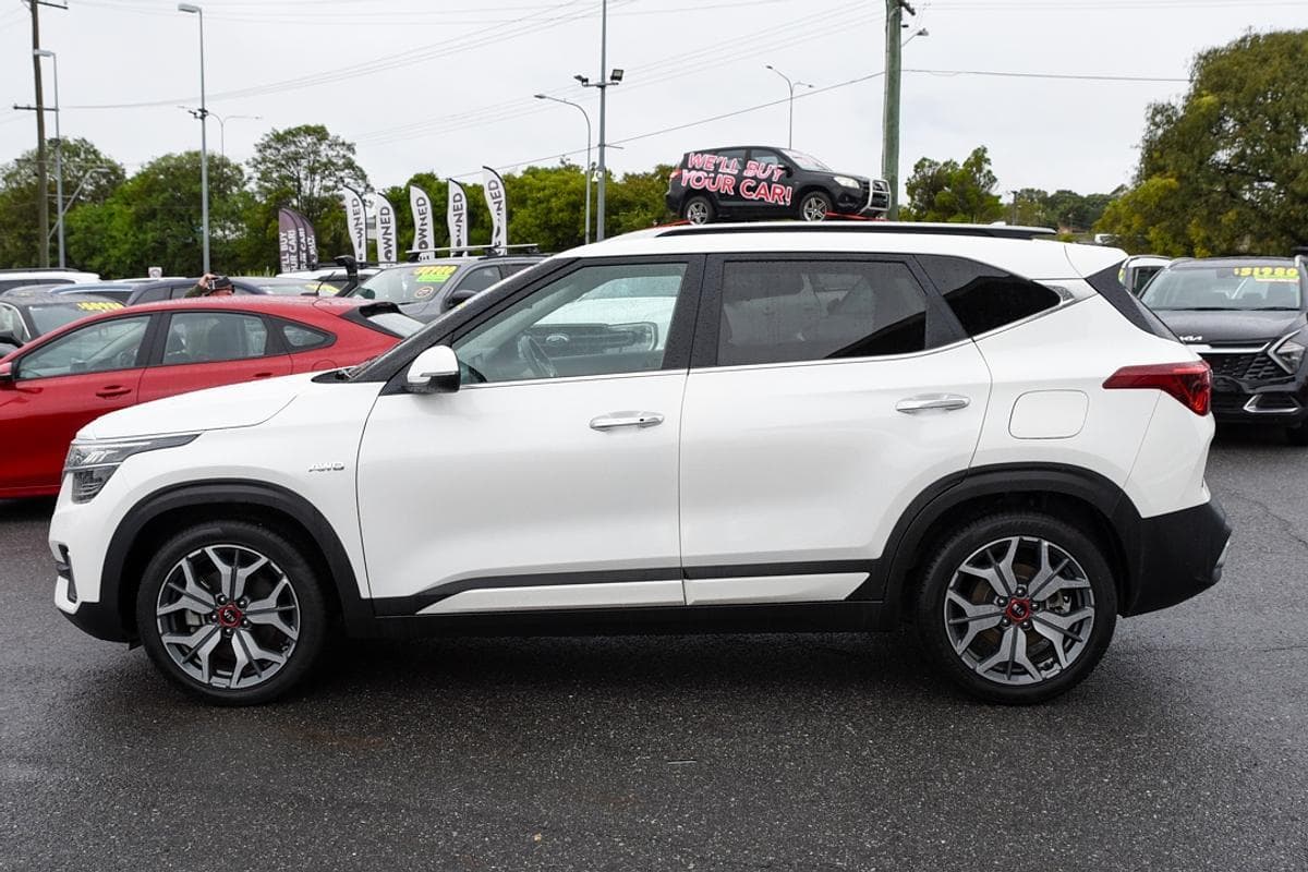 2020 Kia Seltos GT-Line in White