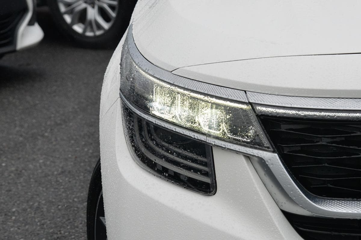 2021 Kia Seltos GT-Line in White