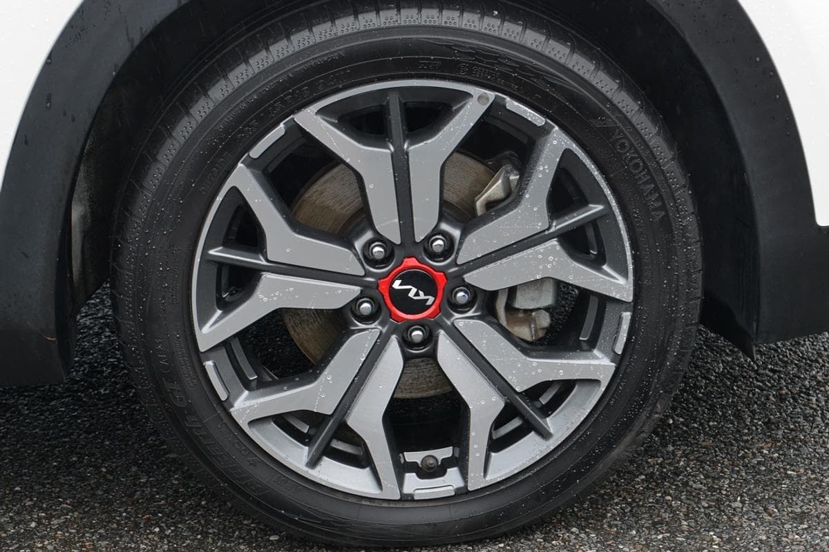 2021 Kia Seltos GT-Line in White