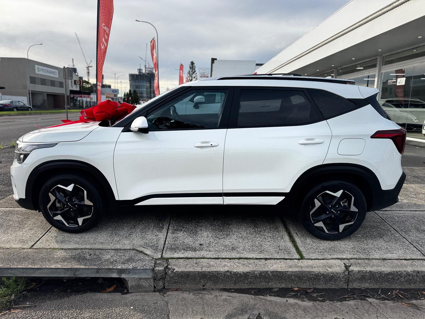 2022 Kia Seltos Sport+ in White