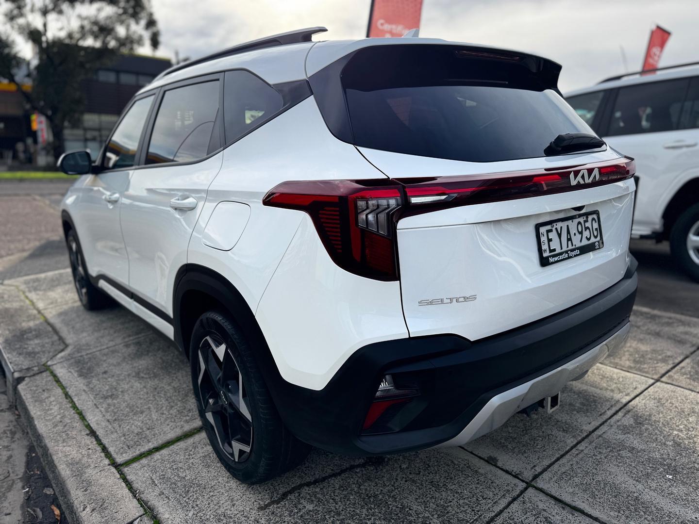 2022 Kia Seltos Sport+ in White