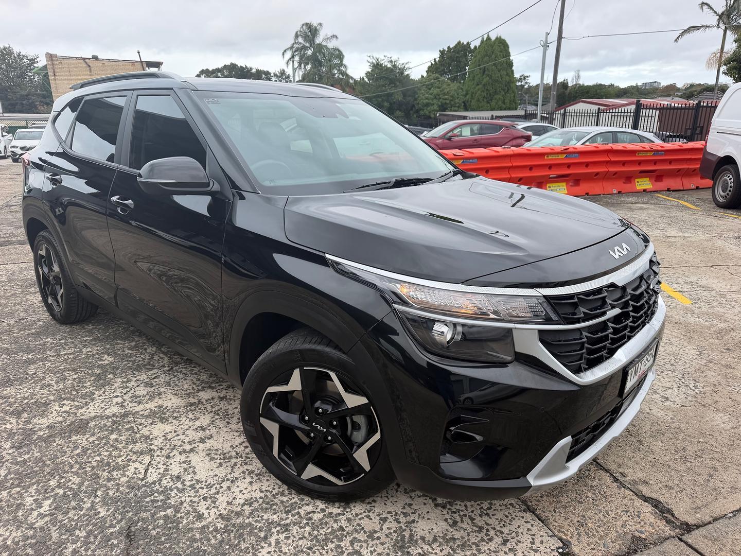 2023 Kia Seltos Sport+ in Fusion Black (Fsb)