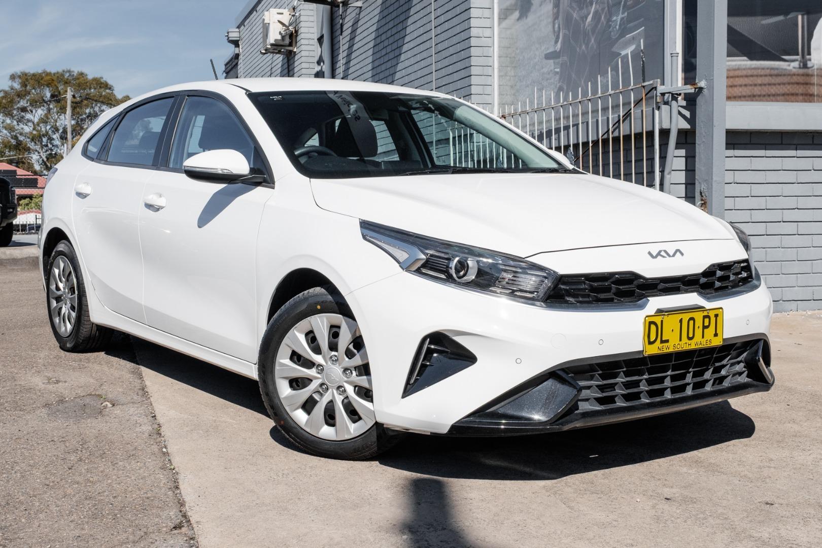 2024 Kia Cerato S in Clear White (Ud)