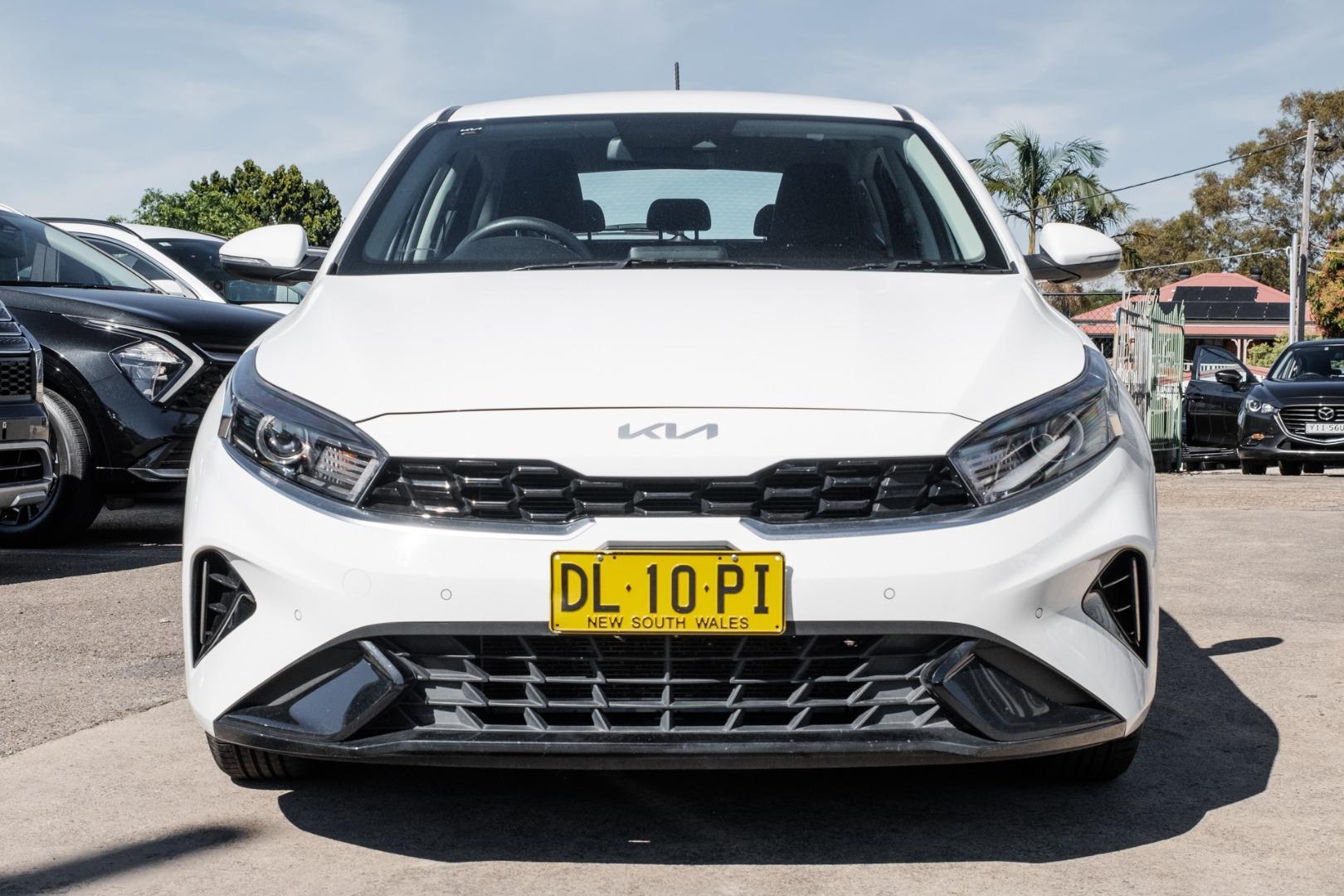 2024 Kia Cerato S in Clear White (Ud)