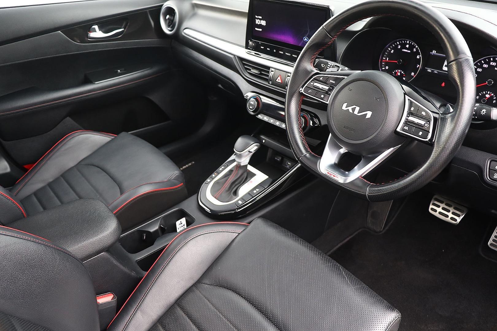 2022 Kia Cerato GT in White