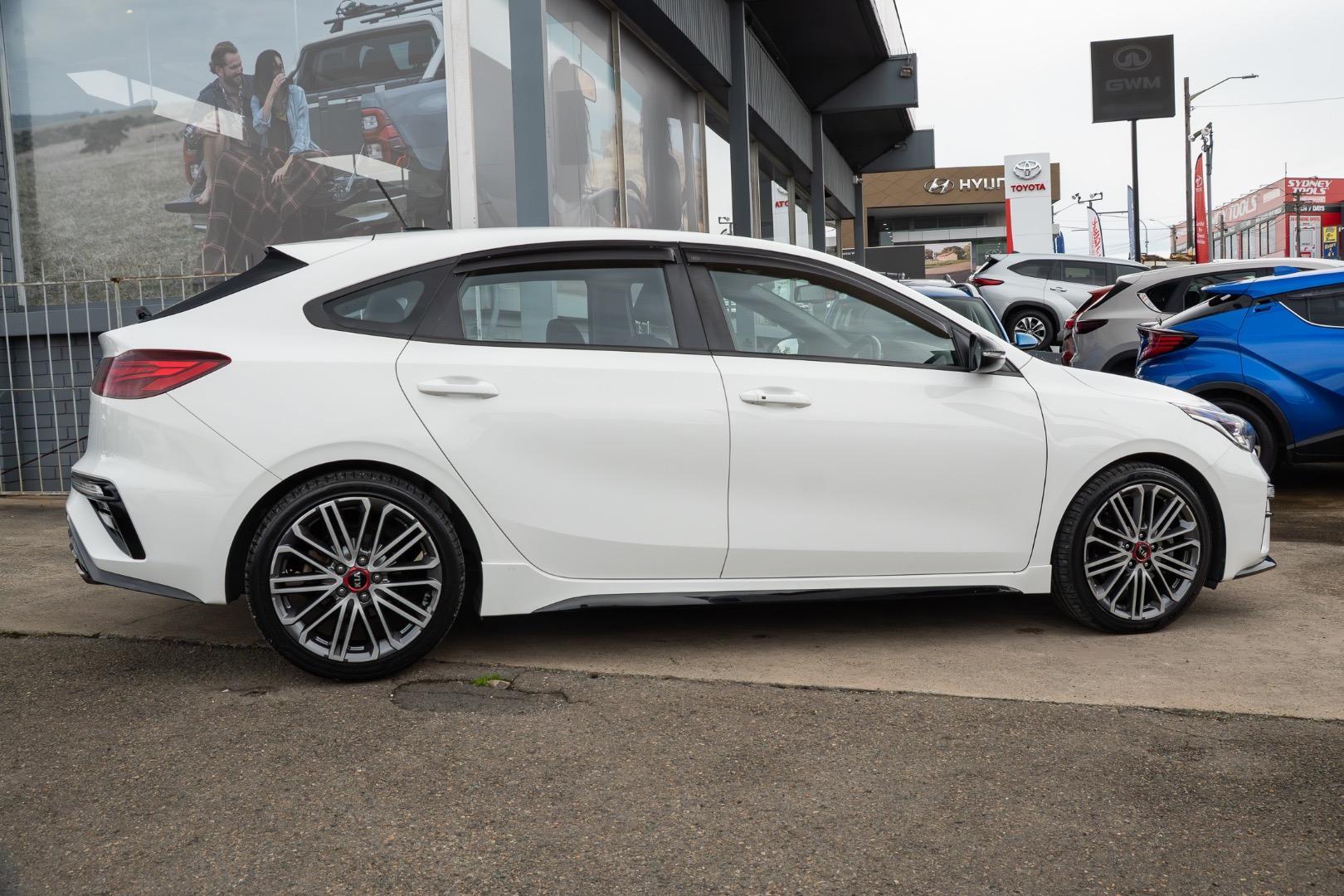 2019 Kia Cerato GT in Clear White (Ud)