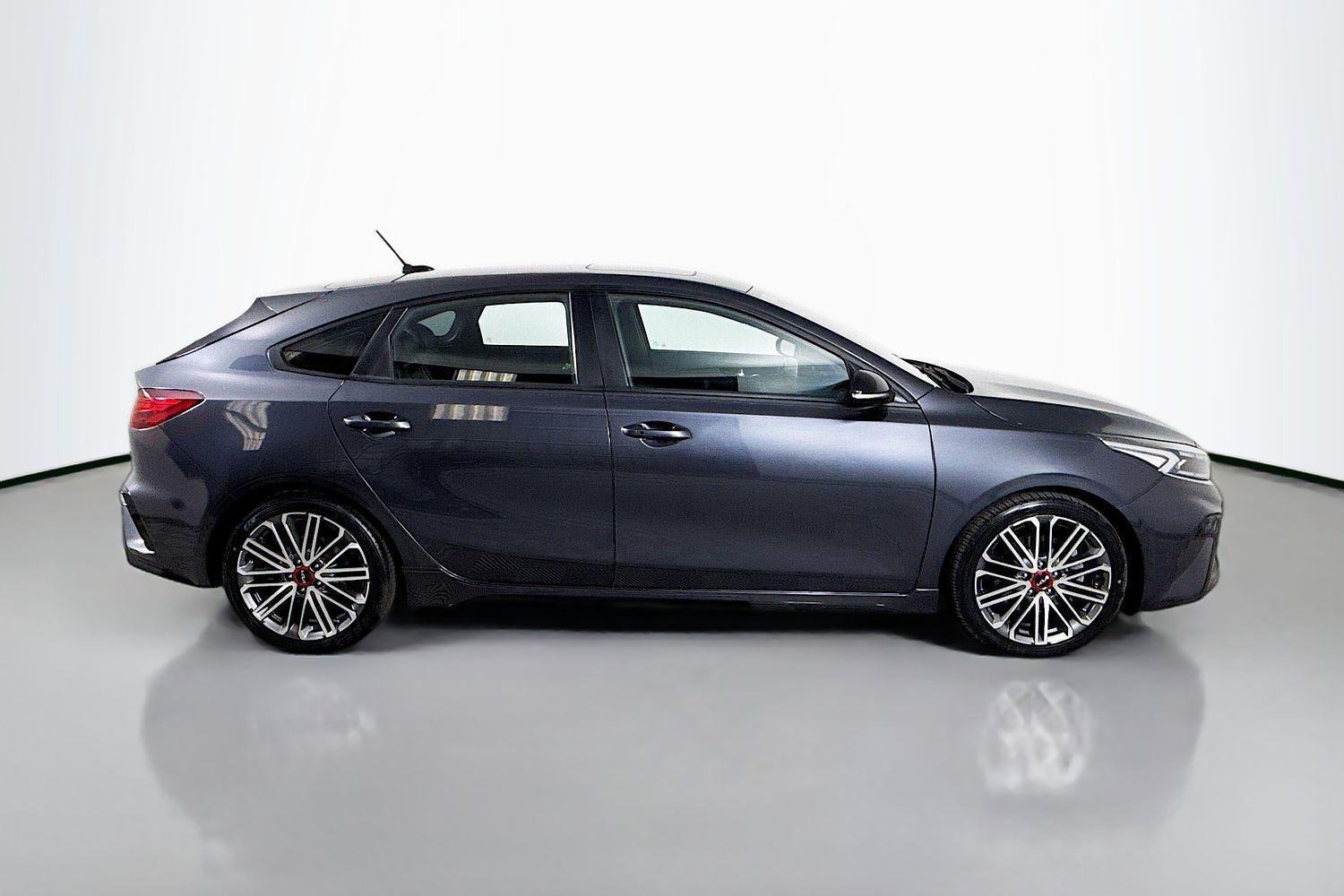 2022 Kia Cerato GT in Black