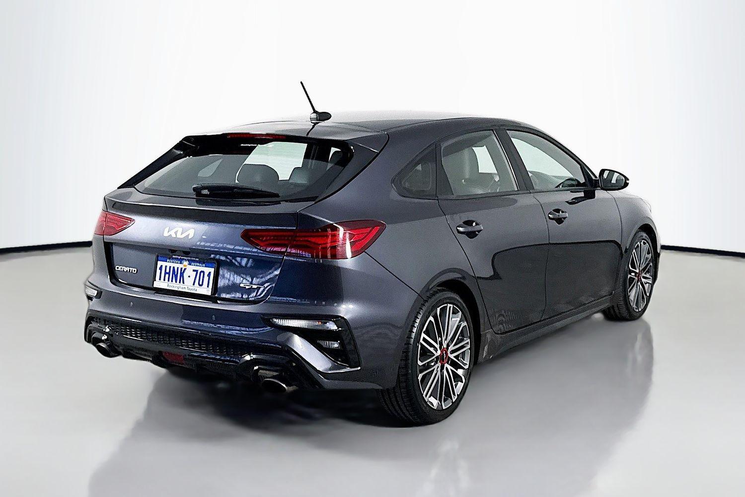 2022 Kia Cerato GT in Black