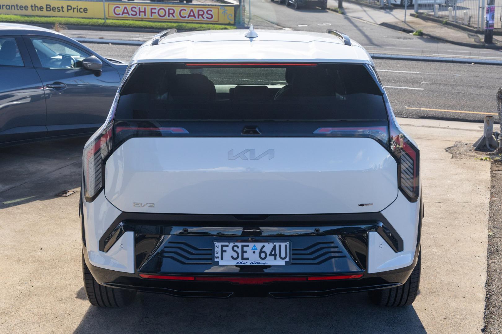 2025 Kia EV3 GT-Line Long Range in Snow White Pearl (Swp)
