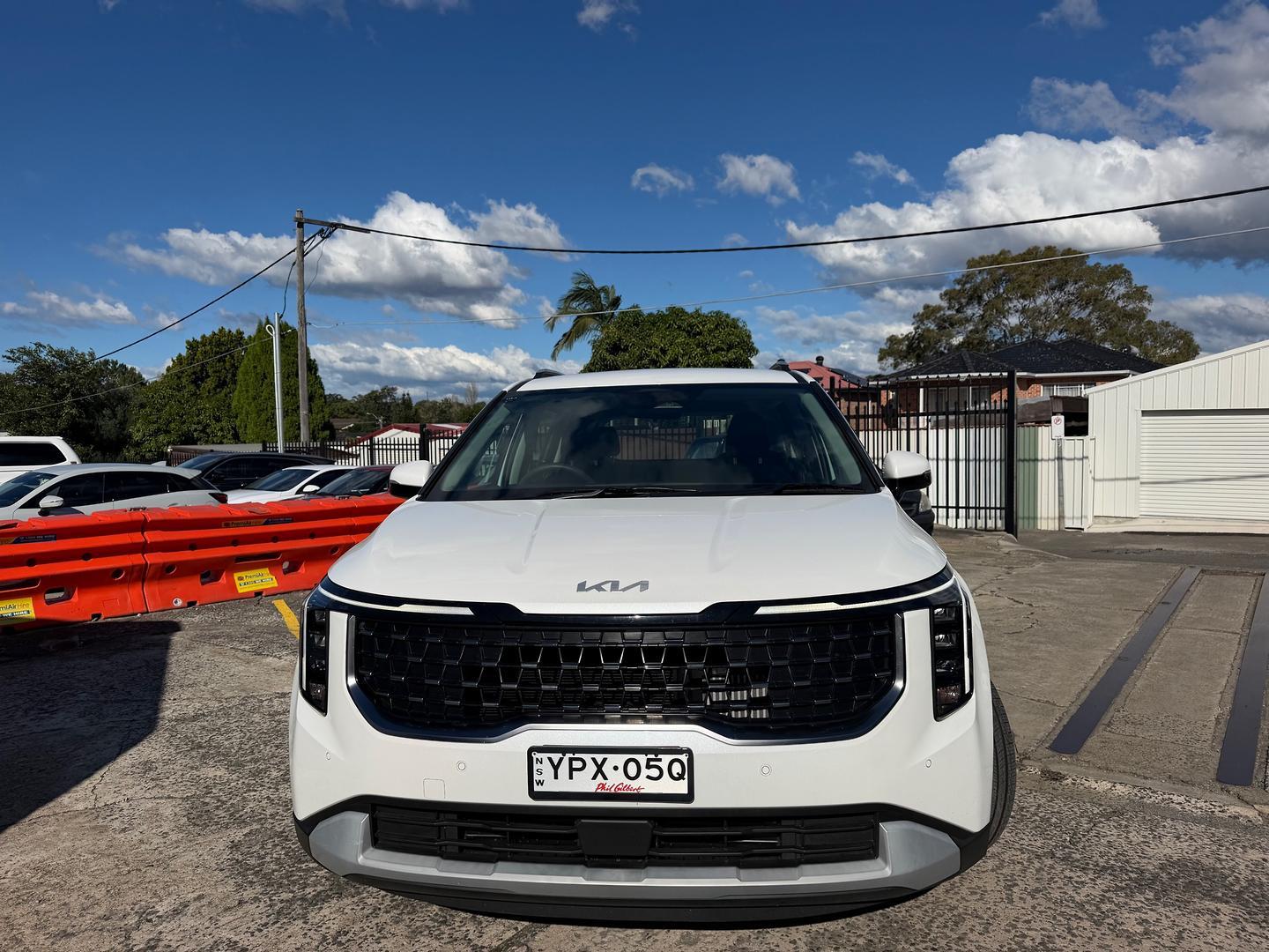 2025 Kia Carnival S HEV in Snow White Pearl (Swp)