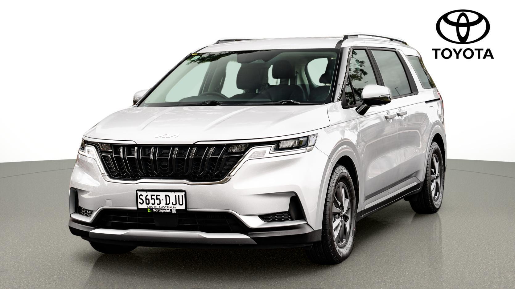 2022 Kia Carnival S in Silver
