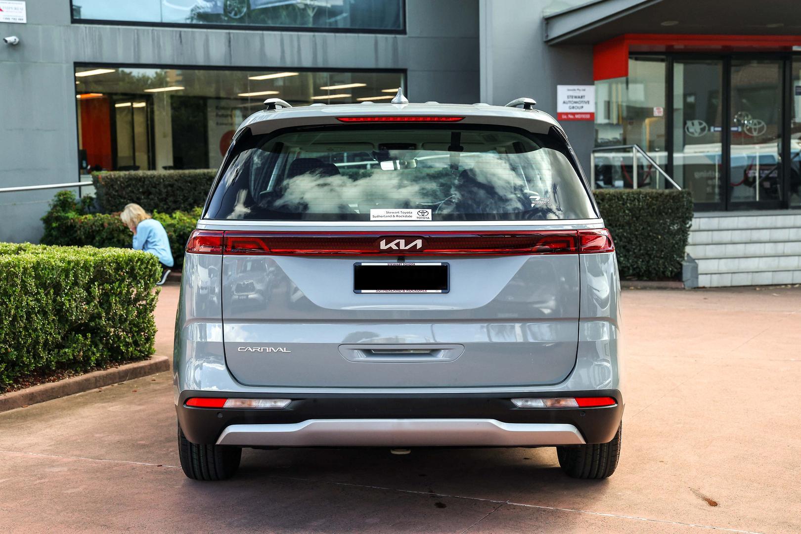 2023 Kia Carnival S in Grey