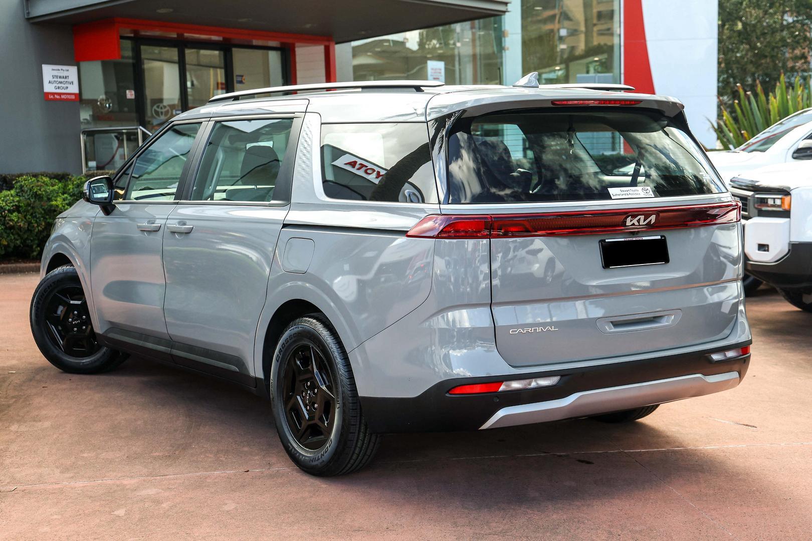 2023 Kia Carnival S in Grey