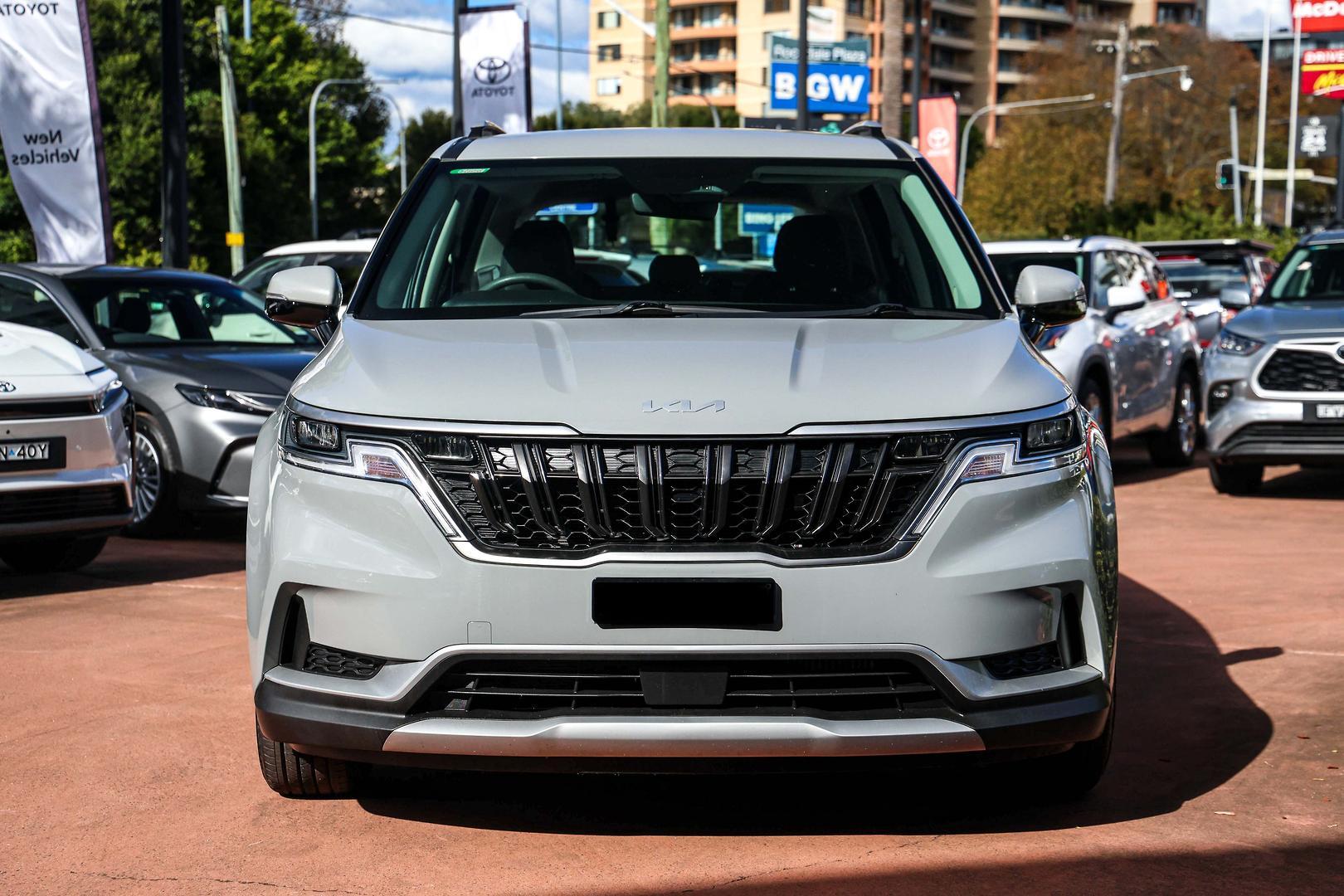 2023 Kia Carnival S in Grey