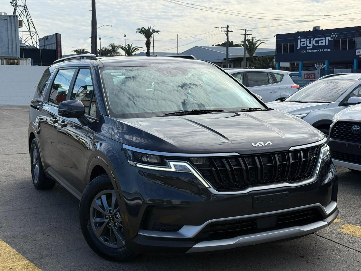 2023 Kia Carnival S in Panthera Metal (P2m)