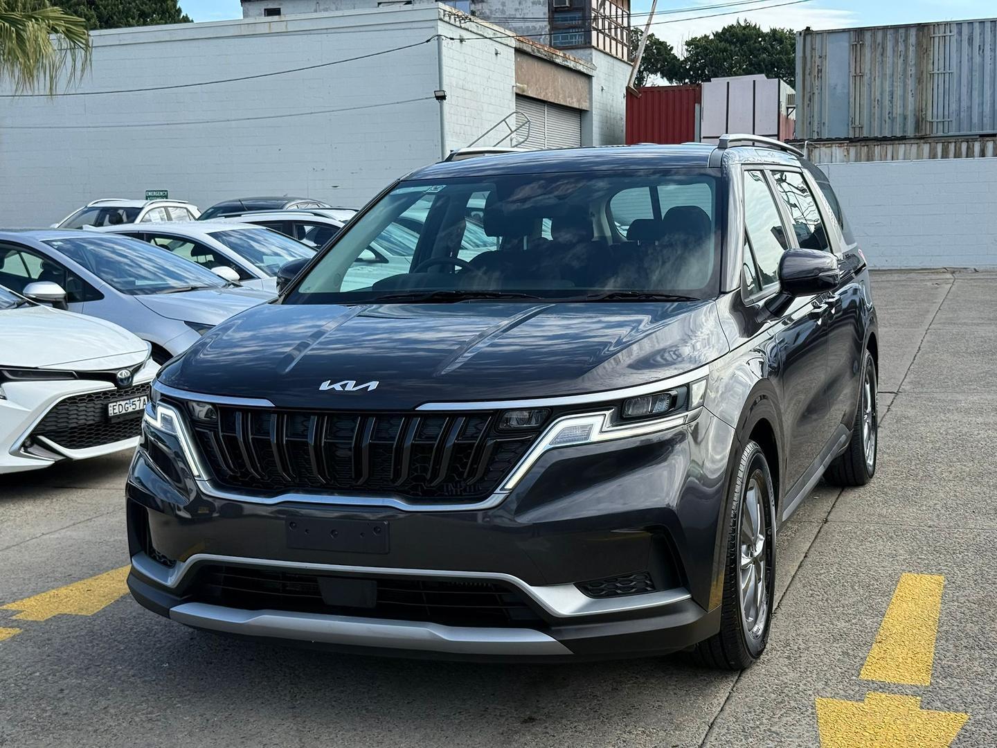 2023 Kia Carnival S in Panthera Metal (P2m)