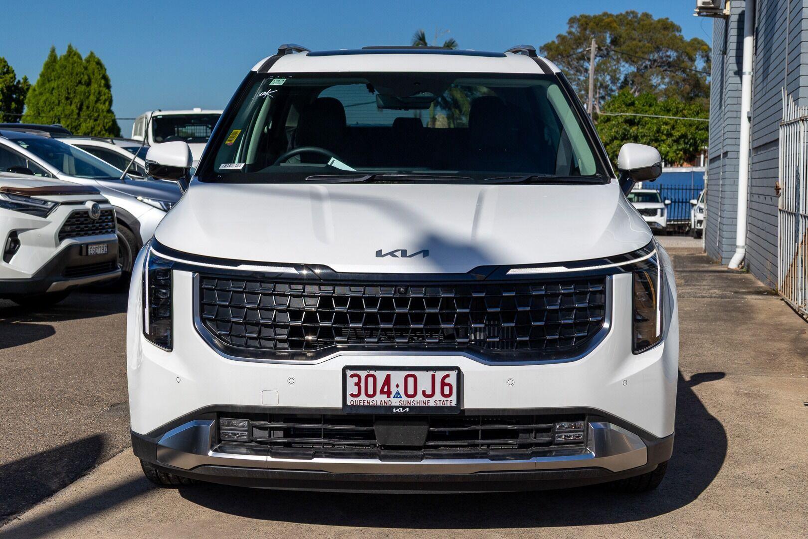 2025 Kia Carnival GT-Line HEV in Snow White Pearl (Swp)