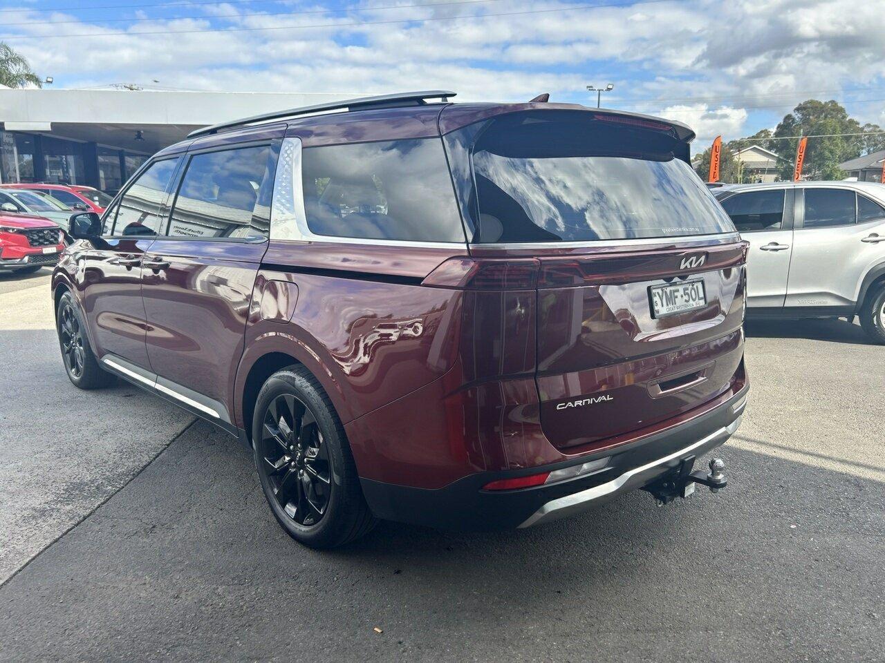 2022 Kia Carnival Platinum in Flare Red (C7r)