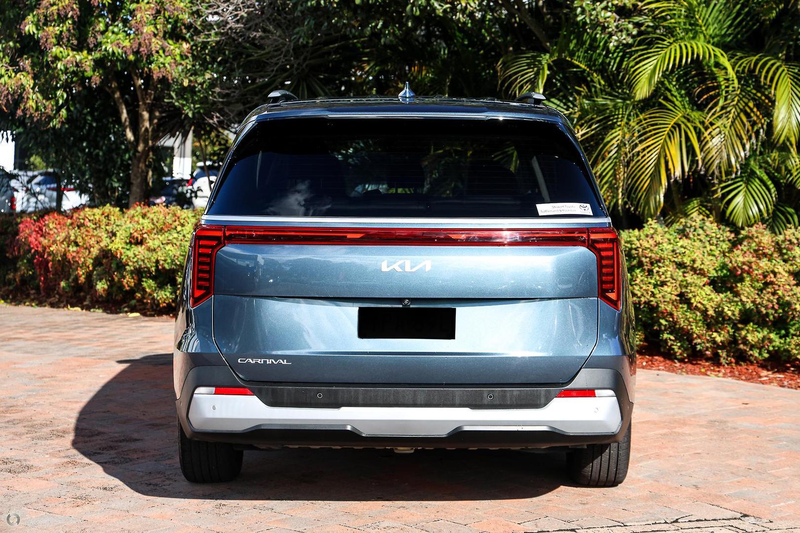 2025 Kia Carnival Sport+ in Blue