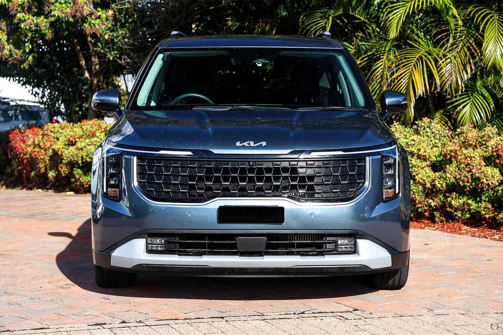 2025 Kia Carnival Sport+ in Blue