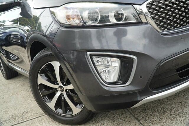2017 Kia Sorento SLi in Dark Grey