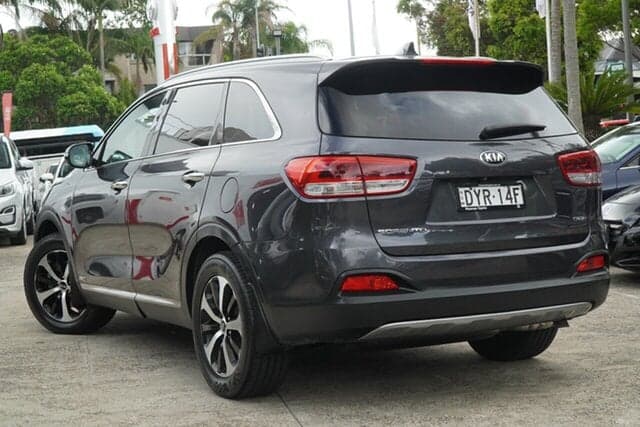 2017 Kia Sorento SLi in Dark Grey