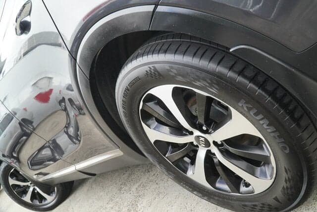 2017 Kia Sorento SLi in Dark Grey