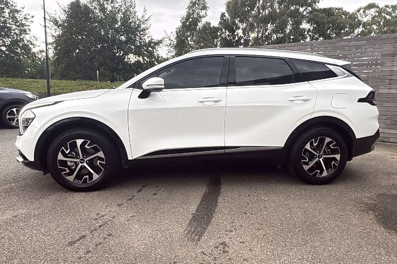 2021 Kia Sportage SX in White