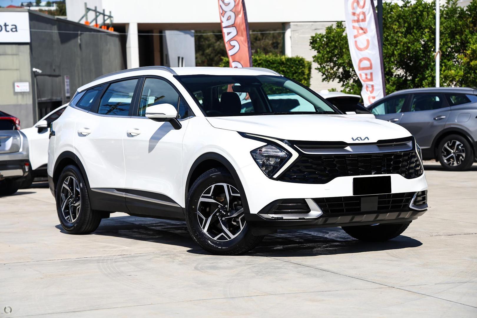 2022 Kia Sportage S in White