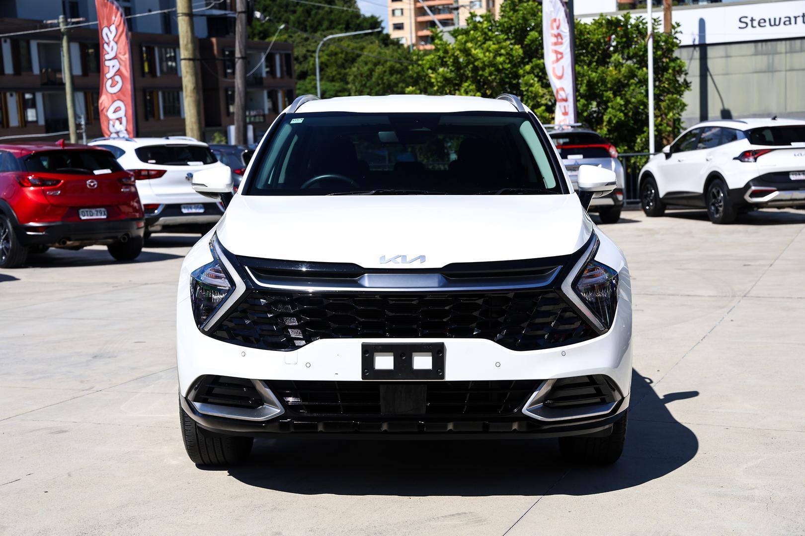 2022 Kia Sportage SX in White