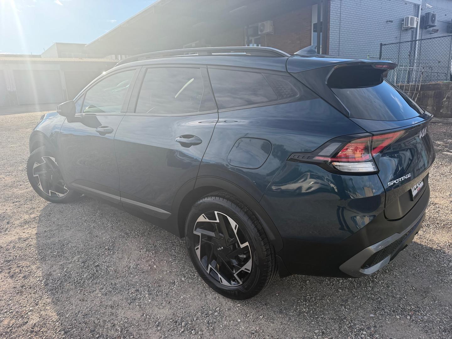 2022 Kia Sportage SX+ in Blue