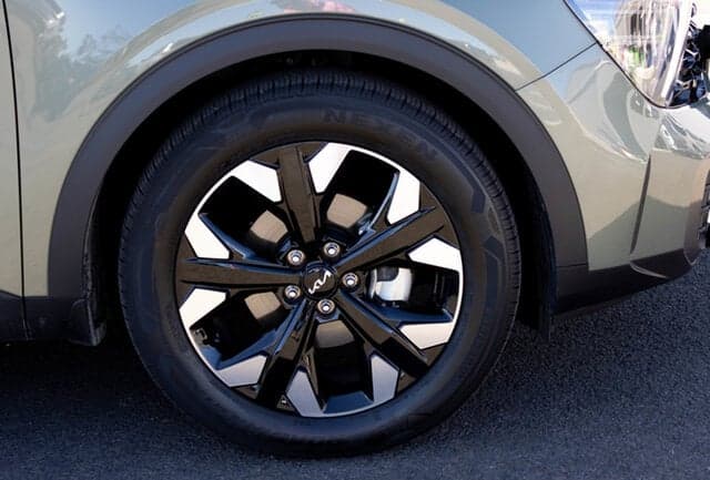2025 Kia Sportage GT-Line in Green