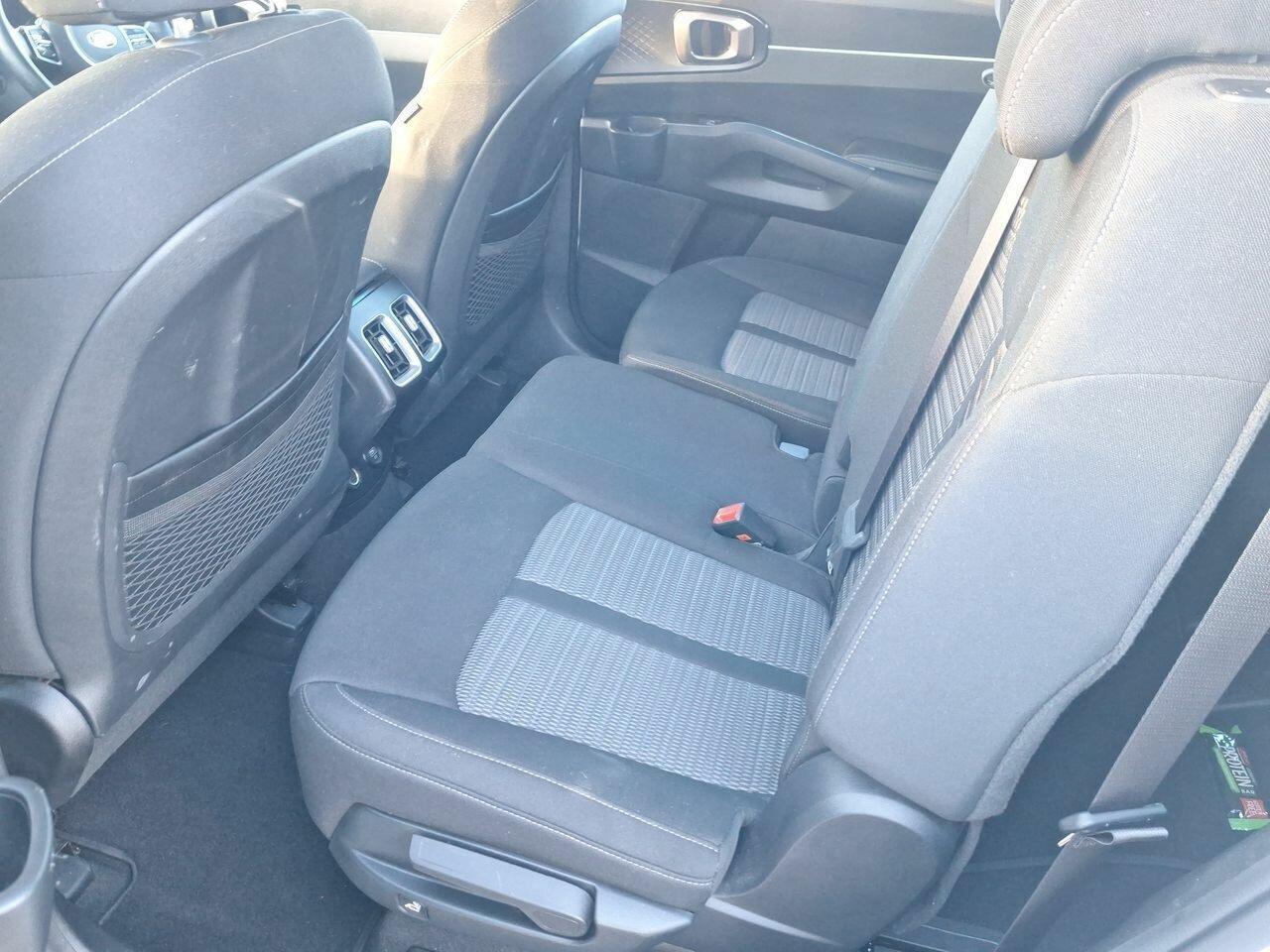 2020 Kia Sorento S in White