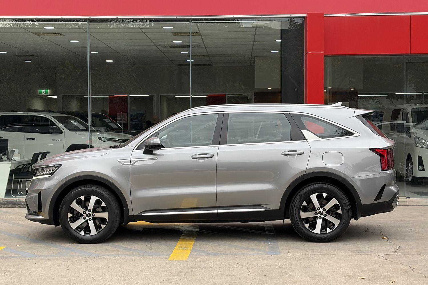 2022 Kia Sorento Sport in Grey