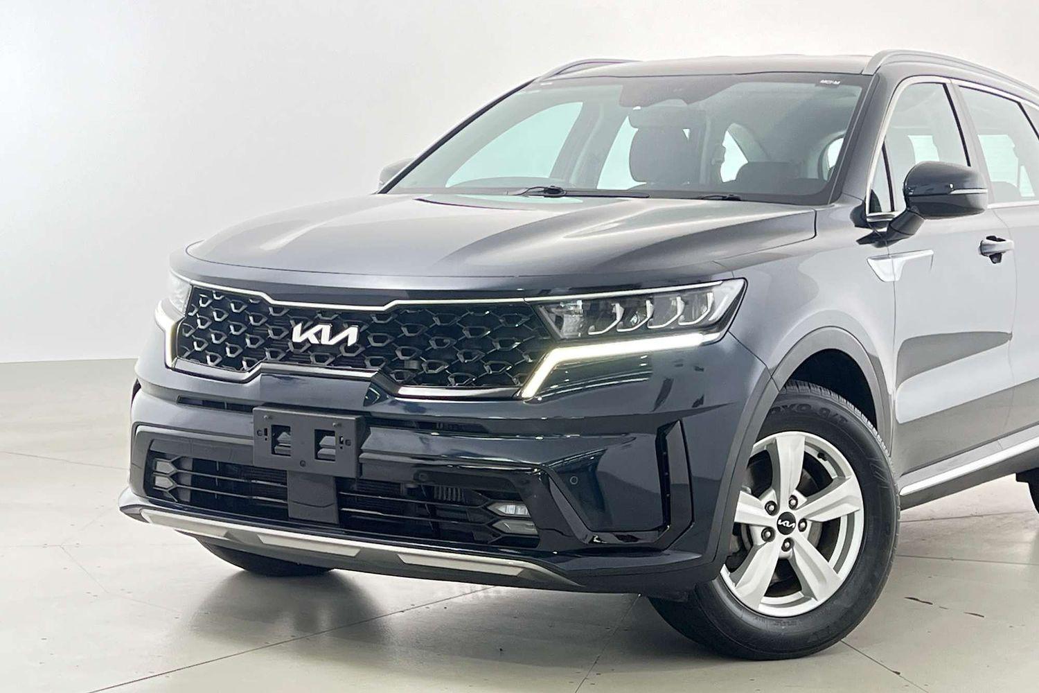 2022 Kia Sorento S in Blue