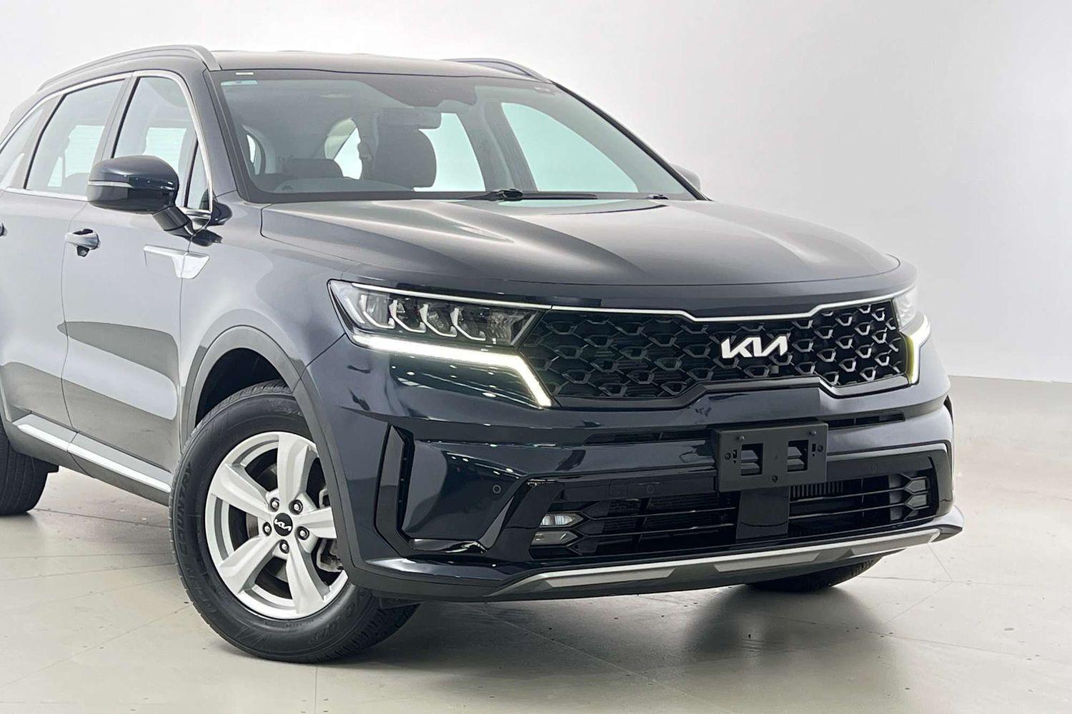 2022 Kia Sorento S in Blue