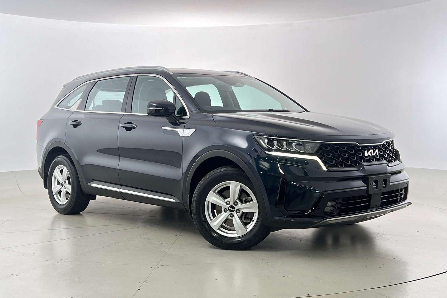 2022 Kia Sorento S in Blue