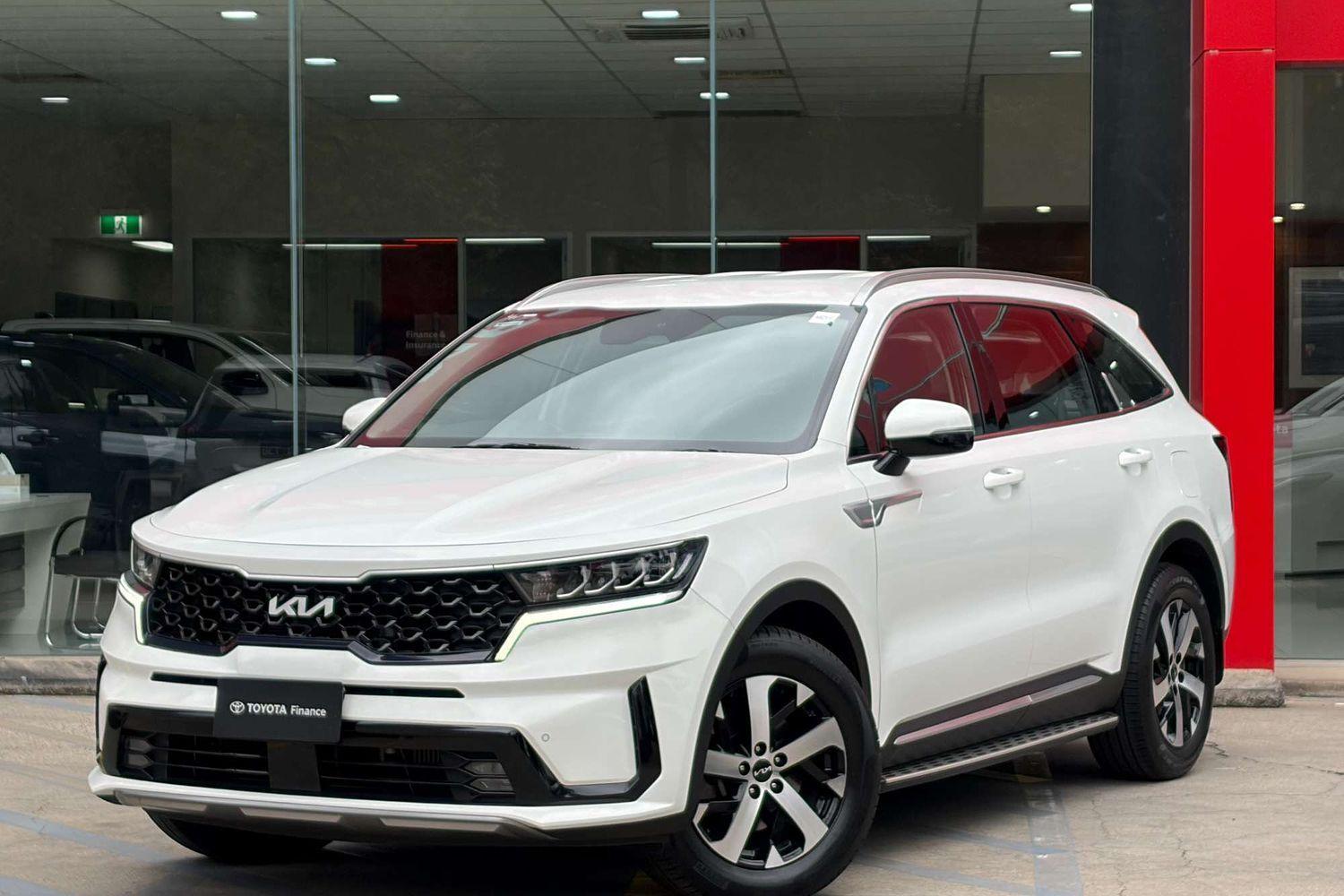 2022 Kia Sorento Sport in White